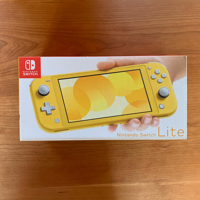 任天堂　Nintendo Switch Lite イエロー