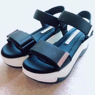 ザラ(ZARA)のZARA☆人気 希少 スポーツサンダル サンダル 厚底 36(サンダル)