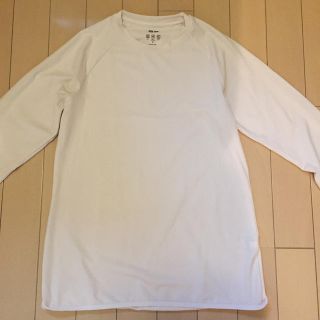 ユニクロ(UNIQLO)のUNIQLO エアリズム 長袖トップス(Tシャツ(長袖/七分))