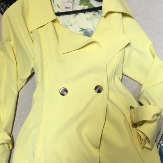 MIIA(ミーア)のミーア ヘムトレンチコート レディースのジャケット/アウター(スプリングコート)の商品写真