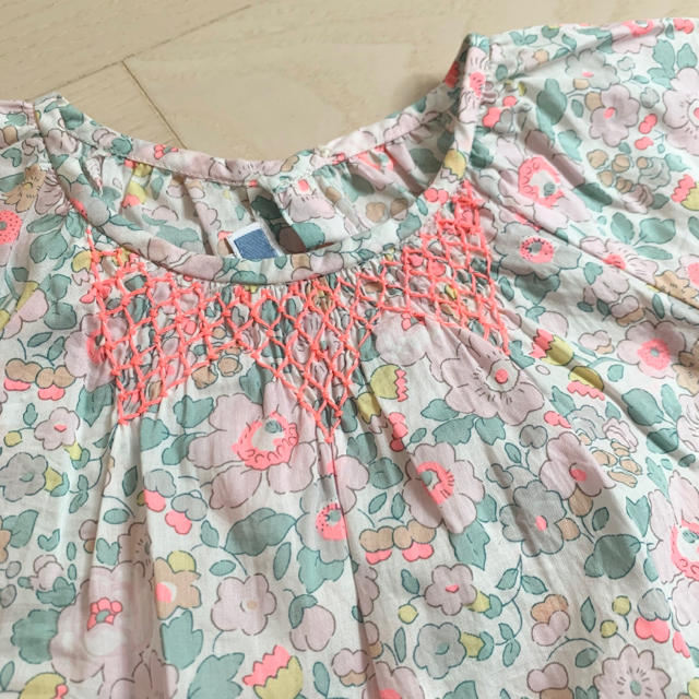 Jacadi(ジャカディ)のchayさん専用🌸jacadiリバティ柄ブラウスBonpoint好きにも🍒 キッズ/ベビー/マタニティのキッズ服女の子用(90cm~)(ブラウス)の商品写真