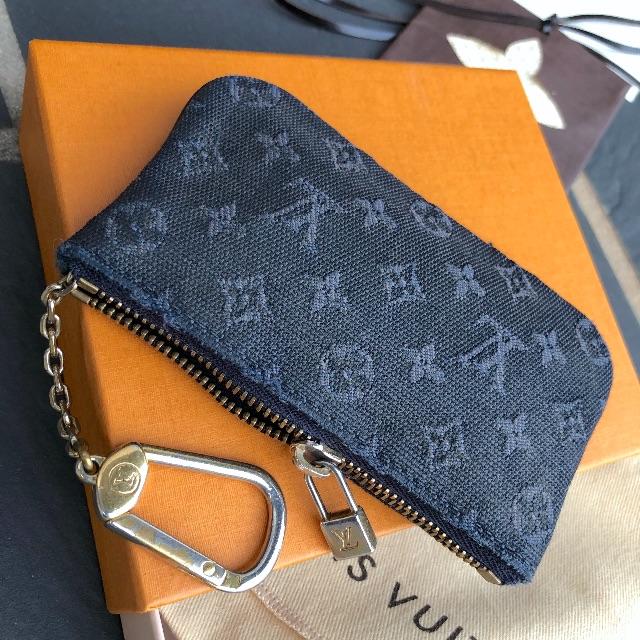 LOUIS VUITTON(ルイヴィトン)の【売切れ.入荷待】レア　LOUIS VUITTON　モノグラムミニ　ポシェクレ レディースのファッション小物(コインケース)の商品写真