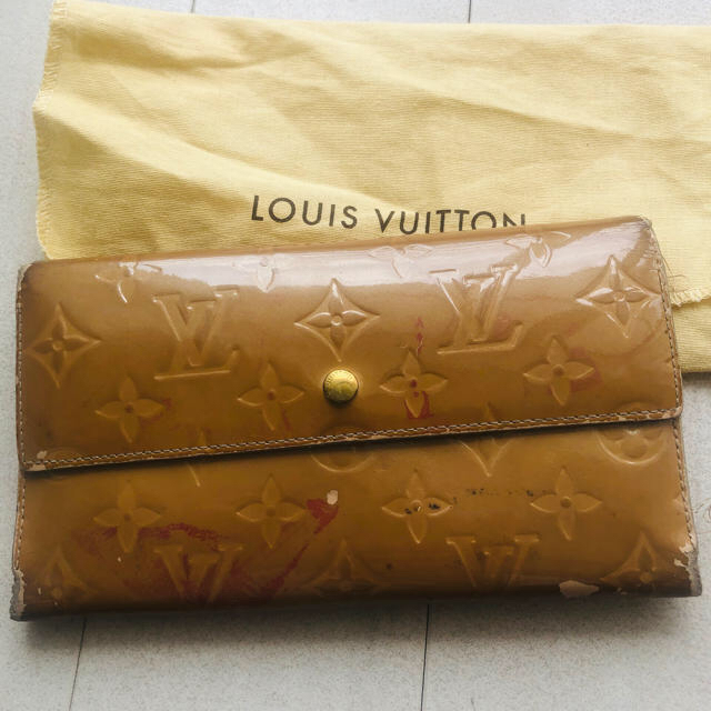 LOUIS VUITTON(ルイヴィトン)のかずやん様専用‼️ルイヴィトン　ヴェルニ長財布 レディースのファッション小物(財布)の商品写真