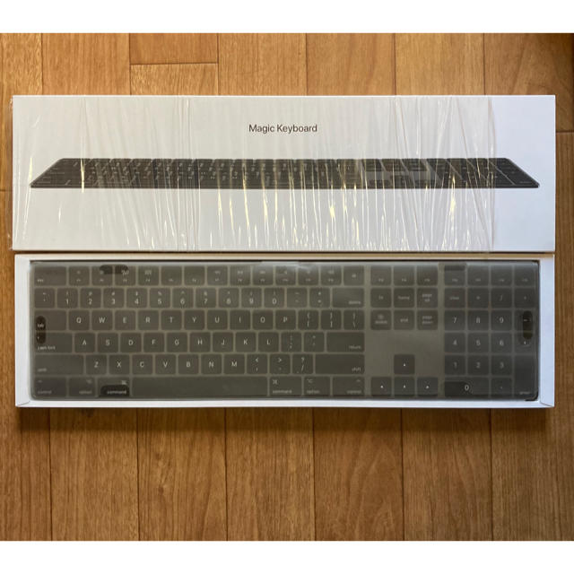 Apple(アップル)のAPPLE MAGIC KEYBOARD(テンキーツキ-US)  スマホ/家電/カメラのPC/タブレット(PC周辺機器)の商品写真