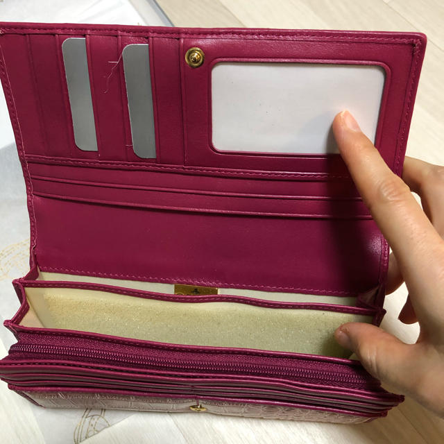 Vivienne Westwood(ヴィヴィアンウエストウッド)のヴィヴィアンウェストウッド　長財布　未使用 レディースのファッション小物(財布)の商品写真