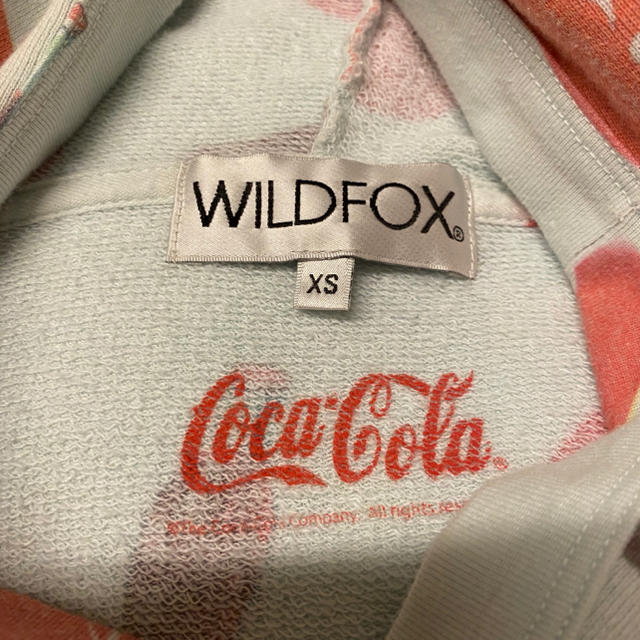 WILDFOX(ワイルドフォックス)の【Wild Fox】コカコーラ・パーカー♡ レディースのトップス(パーカー)の商品写真