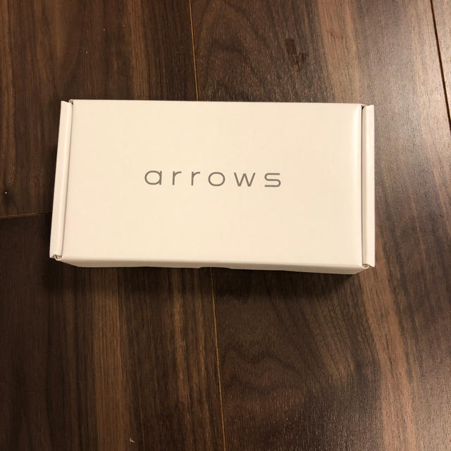 arrows M05 ホワイト　SIMフリー 新品　未使用　未開封