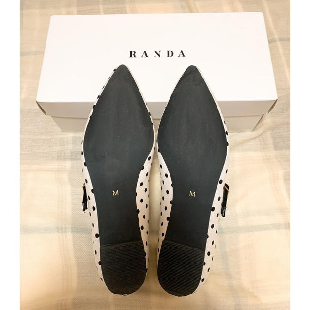 RANDA(ランダ)のRANDA ポインテッドトゥフラットパンプス レディースの靴/シューズ(ハイヒール/パンプス)の商品写真