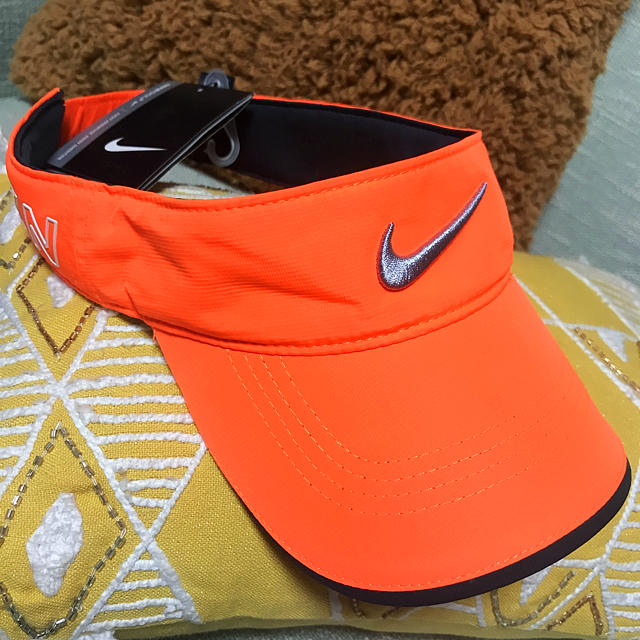 NIKE 新品 NIKE GOLF サンバイザーの通販 by いらっしゃいませ(*^^*)｜ナイキならラクマ