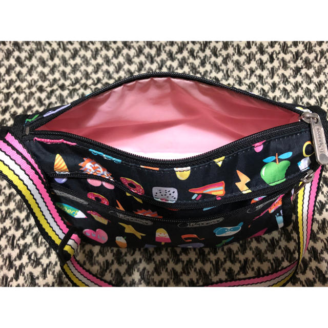 LeSportsac(レスポートサック)のレスポートサック　ミニショルダーバッグ レディースのバッグ(ショルダーバッグ)の商品写真