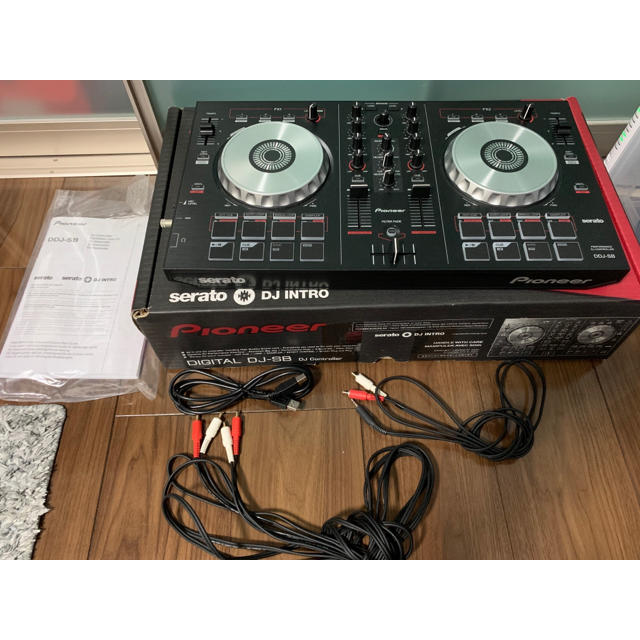 Pioneer(パイオニア)の美品 DDJ SB pioneer コントローラー PCDJ 楽器のDJ機器(PCDJ)の商品写真