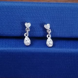 スワロフスキー(SWAROVSKI)の【正規品】SWAROVSK Iクリップイヤリング（スウィングタイプ）(イヤリング)