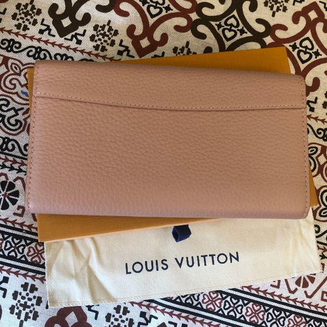 LOUIS VUITTON(ルイヴィトン)のルイヴィトン　ポルトフォイユ カプシーヌ 二つ折り長財布 レザー マグノリア レディースのファッション小物(財布)の商品写真