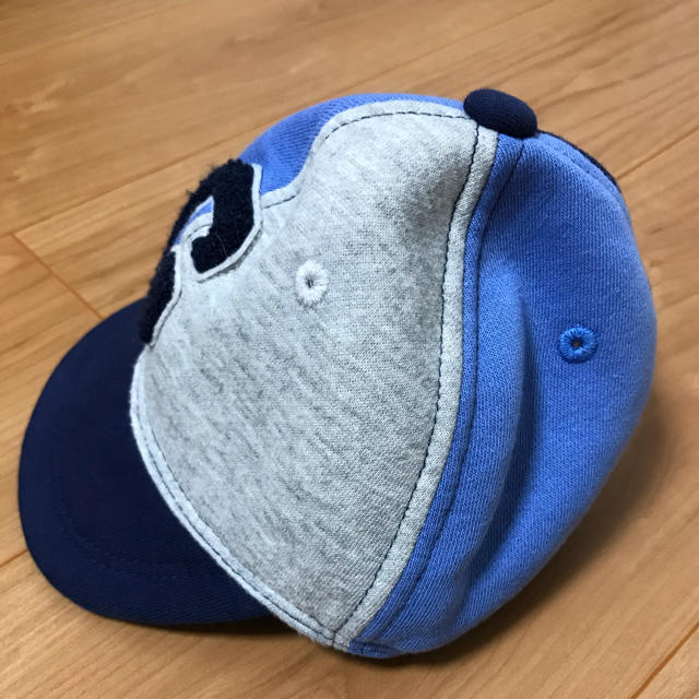 GAP(ギャップ)の(ロビン様専用)GAPベビー　耳付き帽子・ベースボール帽2つセット　46センチ キッズ/ベビー/マタニティのこども用ファッション小物(帽子)の商品写真