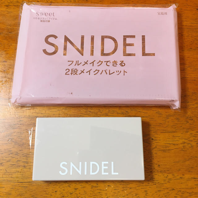 SNIDEL(スナイデル)のスナイデル　フルメイクできる2段メイクパレット コスメ/美容のキット/セット(コフレ/メイクアップセット)の商品写真