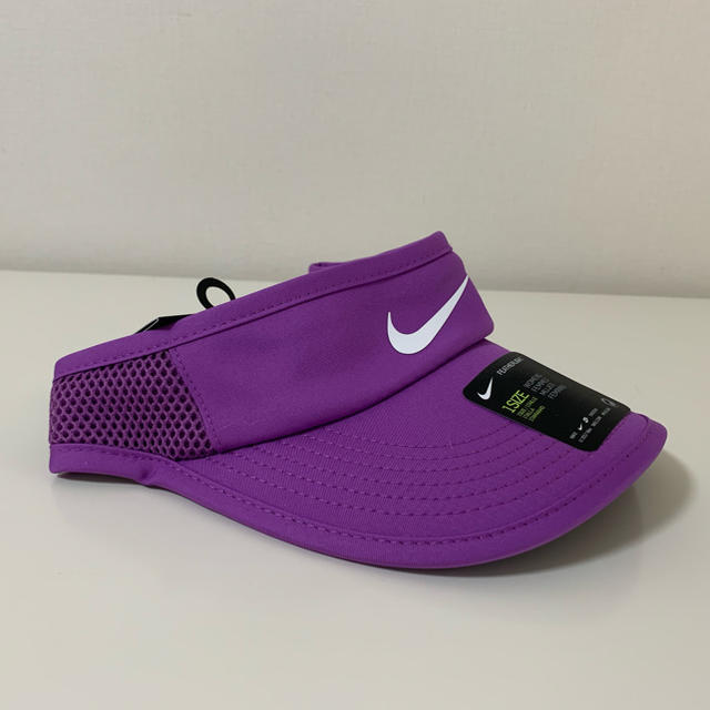 NIKE(ナイキ)の☆新品☆ NIKE ナイキ　サンバイザー  テニス  ゴルフ スポーツ/アウトドアのテニス(その他)の商品写真