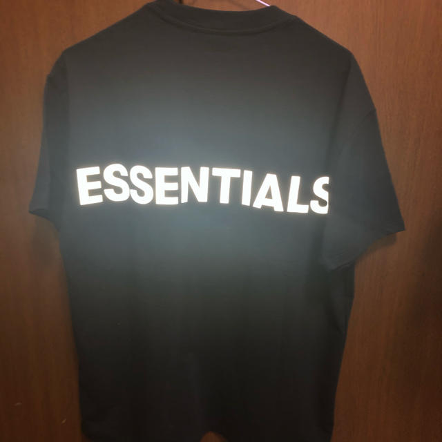 FEAR OF GOD(フィアオブゴッド)のfog　essentials fear of god エッセンシャルズ　tシャツ メンズのトップス(Tシャツ/カットソー(半袖/袖なし))の商品写真