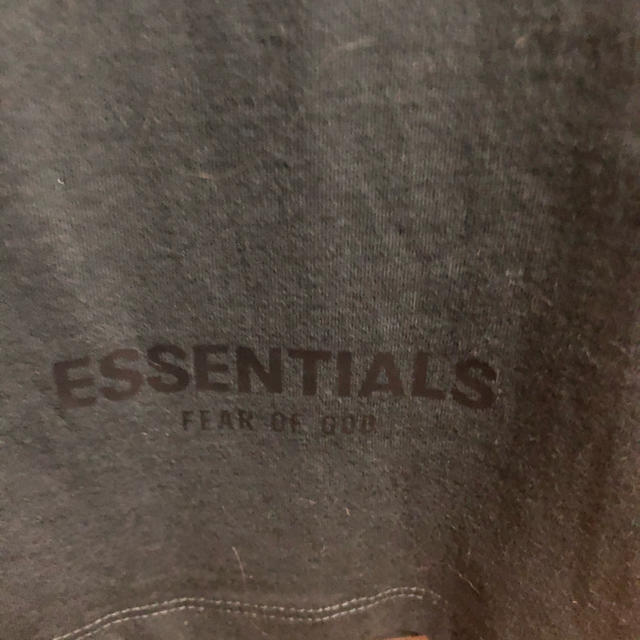 FEAR OF GOD(フィアオブゴッド)のfog　essentials fear of god エッセンシャルズ　tシャツ メンズのトップス(Tシャツ/カットソー(半袖/袖なし))の商品写真