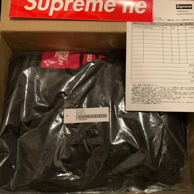 Supreme(シュプリーム)の【S】シュプリーム ノースフェイス Cargo Jacket Black 黒 メンズのジャケット/アウター(マウンテンパーカー)の商品写真