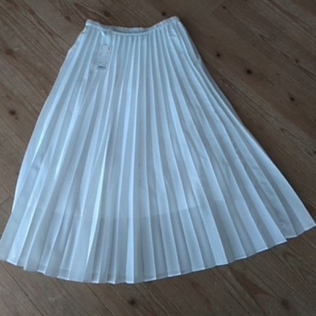 UNIQLO(ユニクロ)のプリーツロングスカート　UNIQLO レディースのスカート(ロングスカート)の商品写真