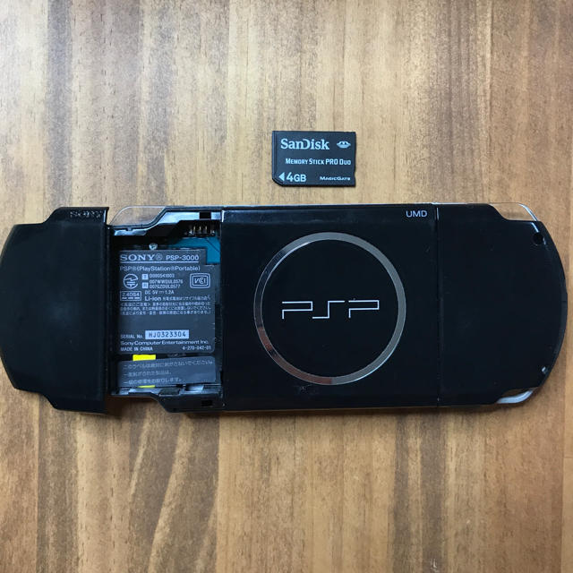 PSP 3000本体 箱付き ソフト10本セット