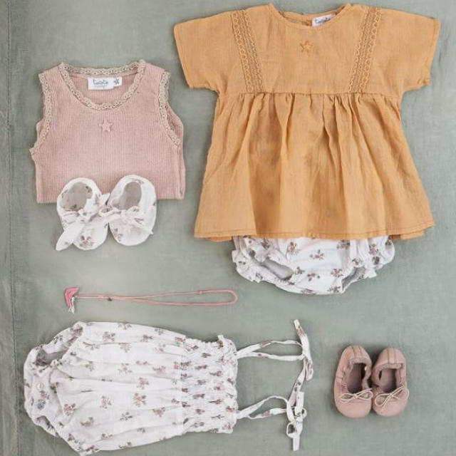 Caramel baby&child (キャラメルベビー&チャイルド)の9m♥tocotovintage flower print body キッズ/ベビー/マタニティのベビー服(~85cm)(ロンパース)の商品写真