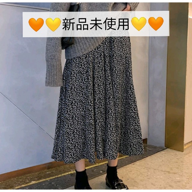 人気商品は 新品未使用 送料込み 上下セット Tシャツ ロングスカート
