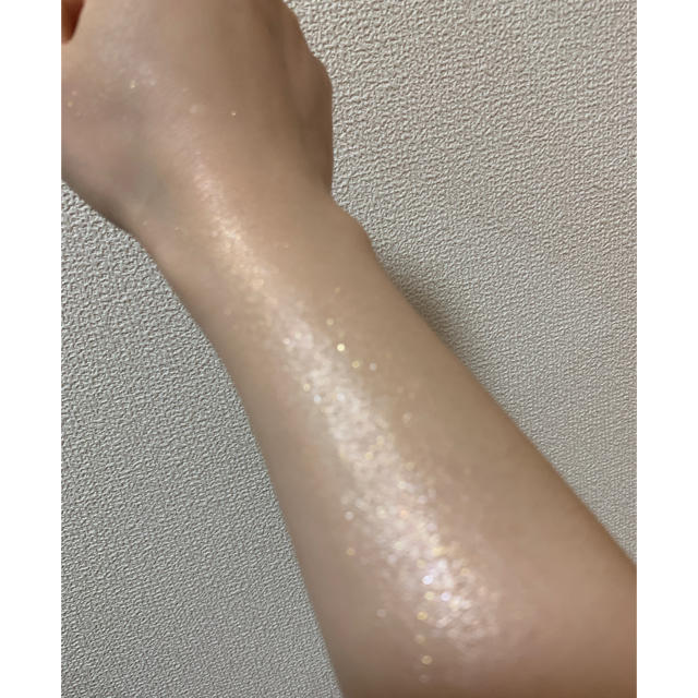 colourpop(カラーポップ)のボディーハイライト★SOL BODY  オイル　ラメ コスメ/美容のボディケア(ボディオイル)の商品写真