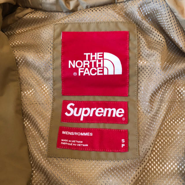 Supreme(シュプリーム)のSupreme TNF cargo サイズS メンズのジャケット/アウター(マウンテンパーカー)の商品写真