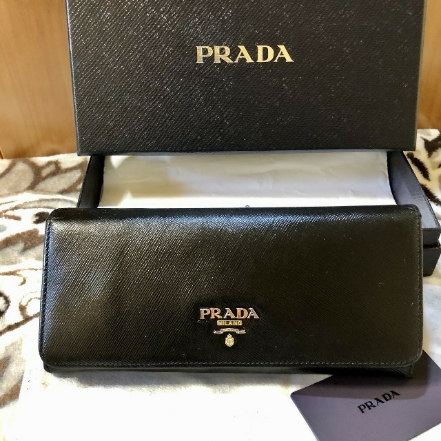 PRADA　プラダ　長財布　リカラー品　美品