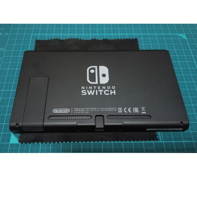 Nintendo Switch(ニンテンドースイッチ)のNintendo Switch スマブラSP ポケモン剣盾 256GB エンタメ/ホビーのゲームソフト/ゲーム機本体(家庭用ゲーム機本体)の商品写真