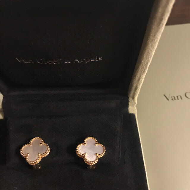 Van Cleef & Arpels(ヴァンクリーフアンドアーペル)のヴァンクリーフ & アーペル　ピアス レディースのアクセサリー(ピアス)の商品写真