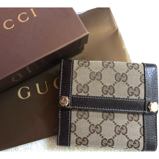 グッチ(Gucci)の⚫︎美品　GUCCI グッチ 二つ折り財布　⚫︎(財布)