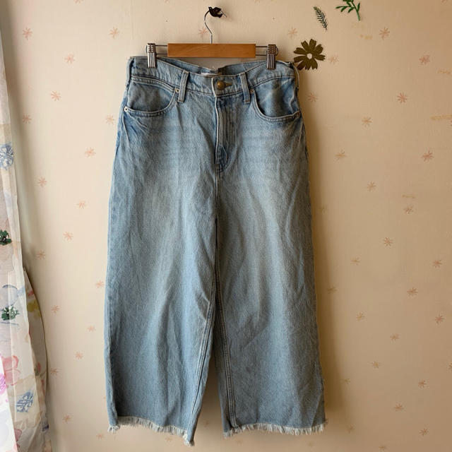 LOWRYS FARM(ローリーズファーム)のデニムワイドパンツ レディースのパンツ(デニム/ジーンズ)の商品写真