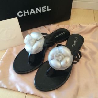 シャネル(CHANEL)のCHANEL カメリアサンダル(サンダル)