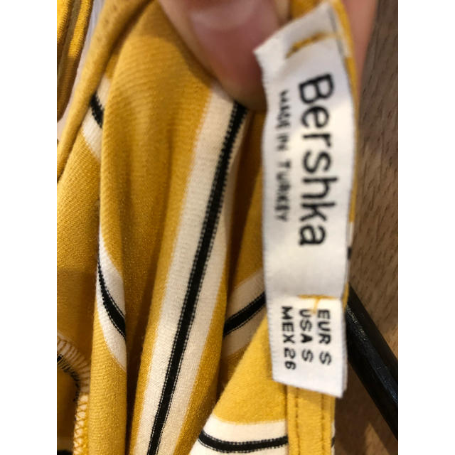 Bershka(ベルシュカ)のbershka  ベルシュカオールインワン　ストライプイエローボーダー　美品 レディースのパンツ(オールインワン)の商品写真