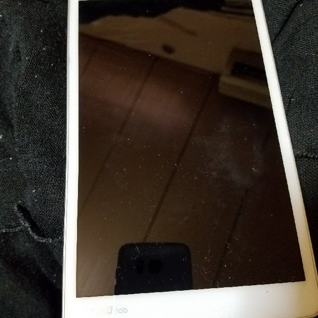 au(エーユー)のauタブレット スマホ/家電/カメラのPC/タブレット(タブレット)の商品写真