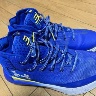 アンダーアーマー(UNDER ARMOUR)の【ステフィンカリーグッズ】バスケットシューズ（イエロー✕ブルー/26.0cm）(スニーカー)