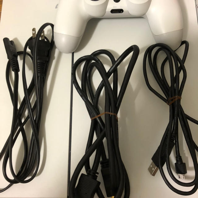 PS4 コントローラー2つとモンハンセット PS4 コントローラー2つとモンハンセット
