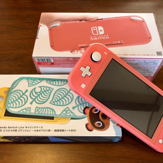 Nintendo Switch LITE コーラルピンク&キャリングケース家庭用ゲーム機本体