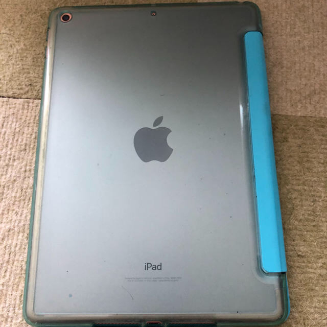 () iPad 第6世代 128GB ゴールド(Wi-Fiのみモデル)