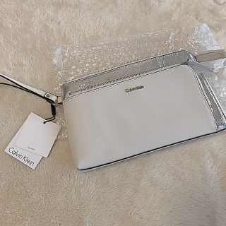 カルバンクライン(Calvin Klein)の最終値　新品　カルバンクライン　Calvin Klein ポーチ　クラッチ(ポーチ)