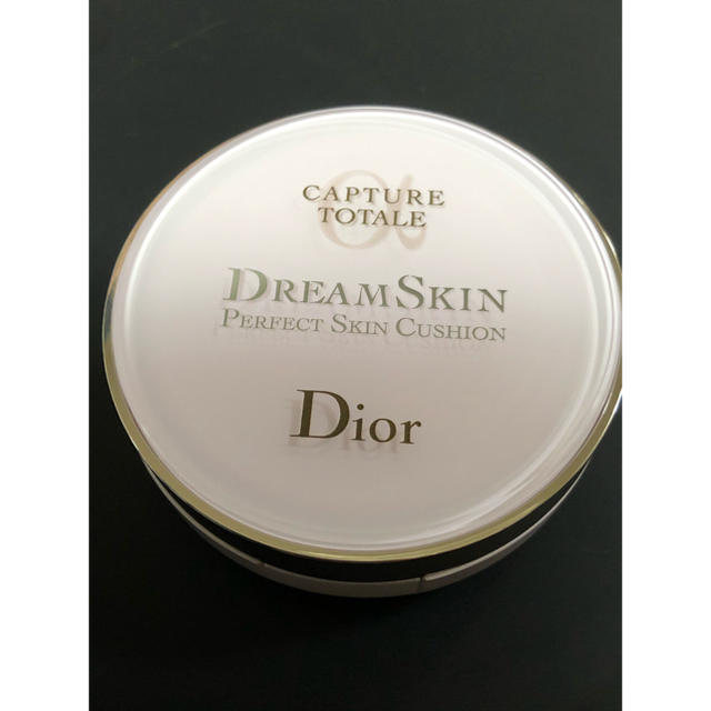 Dior(ディオール)の未開封　ディオール  カプチュール ドリームスキン　クッションファンデ　値下げ コスメ/美容のベースメイク/化粧品(ファンデーション)の商品写真