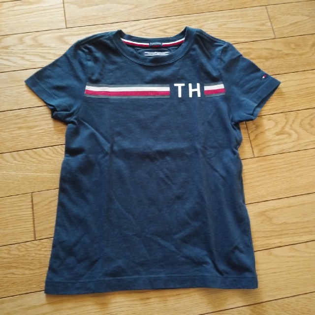 TOMMY HILFIGER(トミーヒルフィガー)の美品★TOMMYHILFIGERTシャツ110cm キッズ/ベビー/マタニティのキッズ服男の子用(90cm~)(Tシャツ/カットソー)の商品写真