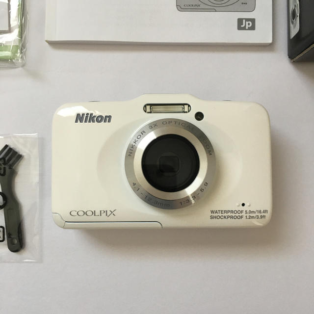 Nikon(ニコン)のcoolpix s31 スマホ/家電/カメラのカメラ(コンパクトデジタルカメラ)の商品写真
