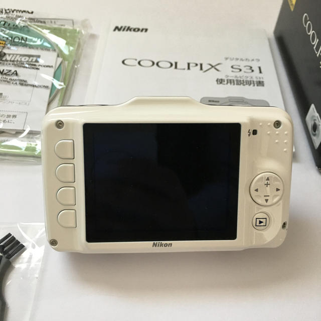 Nikon(ニコン)のcoolpix s31 スマホ/家電/カメラのカメラ(コンパクトデジタルカメラ)の商品写真