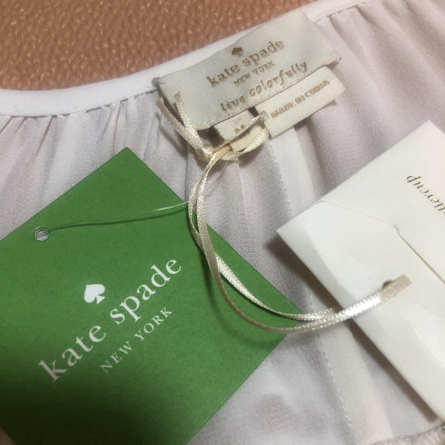 kate spade new york(ケイトスペードニューヨーク)の新品 ケイトスペード katespade シルクレースブラウス ホワイト レディースのトップス(シャツ/ブラウス(長袖/七分))の商品写真