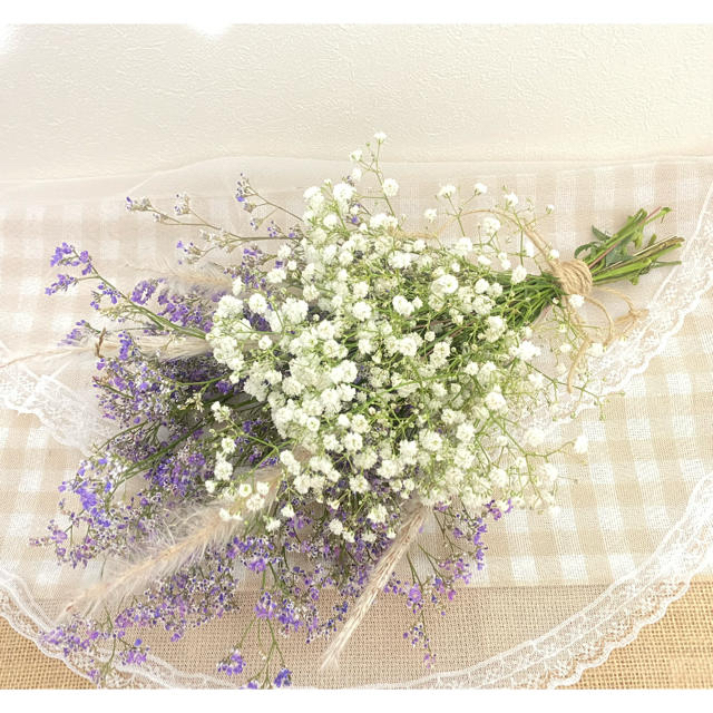 おしゃれ】 (中)35㎝ かすみ草とブルーファンタジアのスワッグ