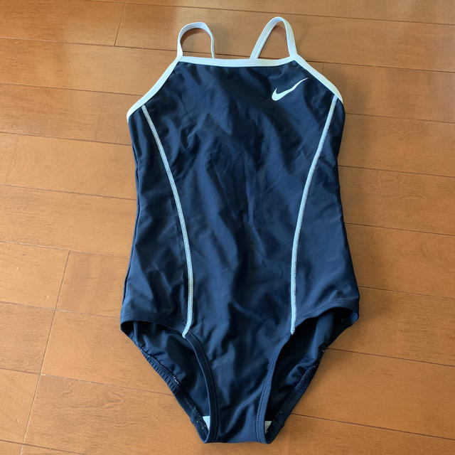 NIKE(ナイキ)のNIKE 女児　スクール水着　150㎝ キッズ/ベビー/マタニティのキッズ服女の子用(90cm~)(水着)の商品写真