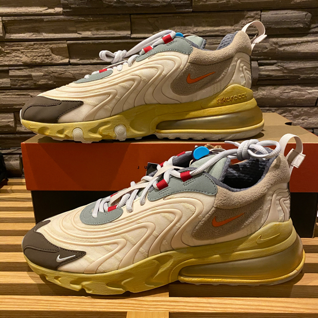 NIKE AIR MAX 270 REACT TRAVIS SCOTT